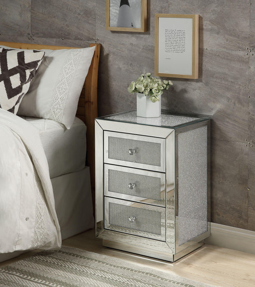 Lavina Mirrored & Faux Diamonds Accent Table - Furniture Stars (Chicago, IL)