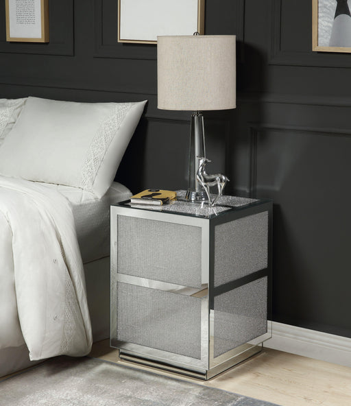 Lavina Mirrored & Faux Diamonds End Table - Furniture Stars (Chicago, IL)