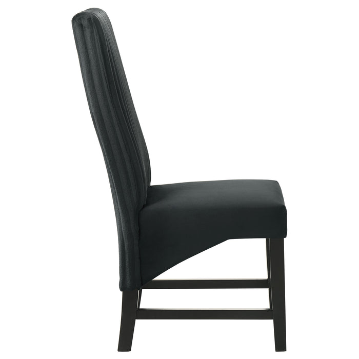 Barrand Side Chair - Furniture Stars (Chicago, IL)
