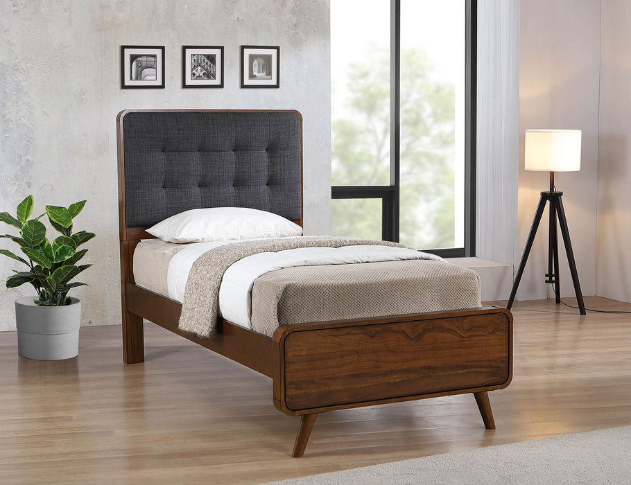 Robyn Panel Platform Bed - Furniture Stars (Chicago, IL)