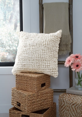 Aavie Pillow - Furniture Stars (Chicago, IL)