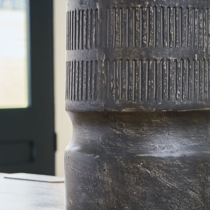 Beninworth Vase - Furniture Stars (Chicago, IL)