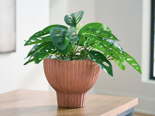 Orban Vase - Furniture Stars (Chicago, IL)