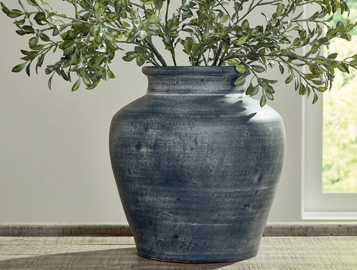Meadie Vase - Furniture Stars (Chicago, IL)