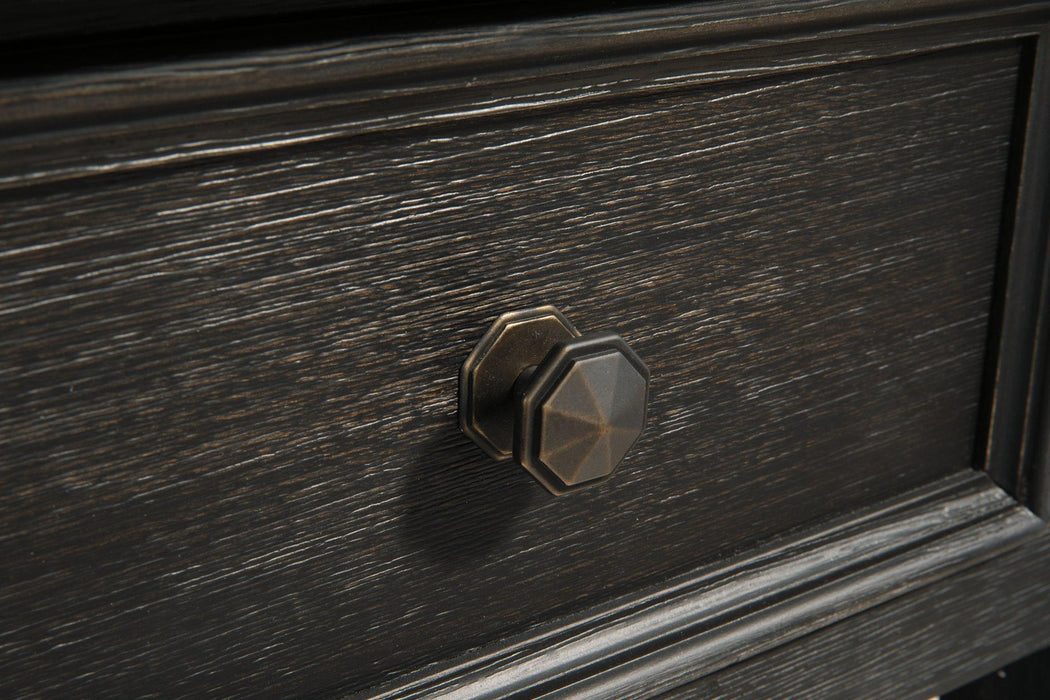 Tyler Creek Table Set - Furniture Stars (Chicago, IL)