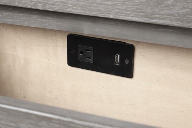Crowthorne Nightstand - Furniture Stars (Chicago, IL)