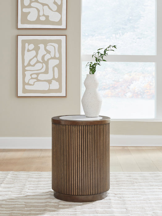 Hadonna End Table - Furniture Stars (Chicago, IL)
